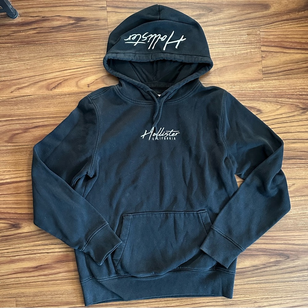 Hollister Men's Black Hoodie